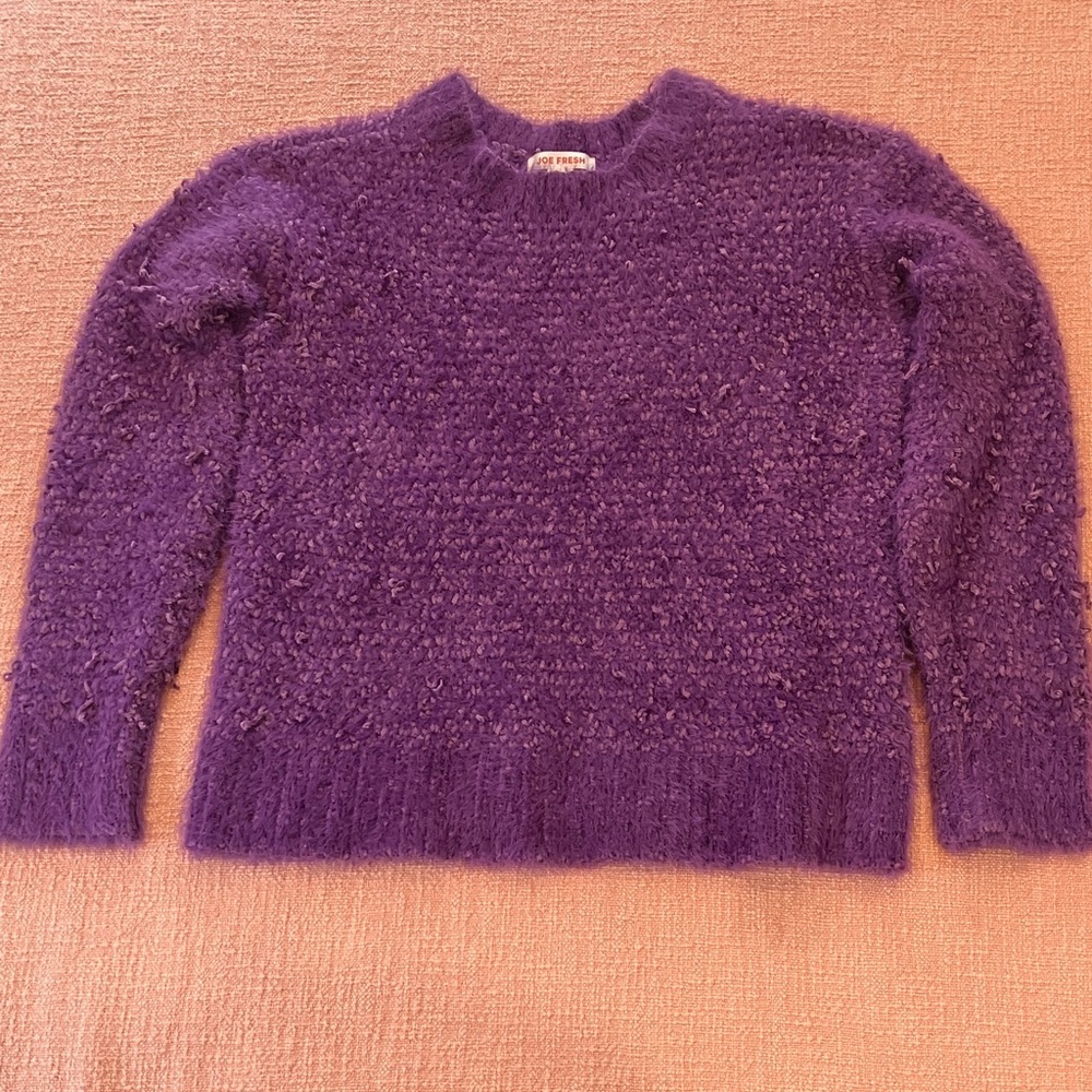 Fuzzy Women's knotted Purple Sweater